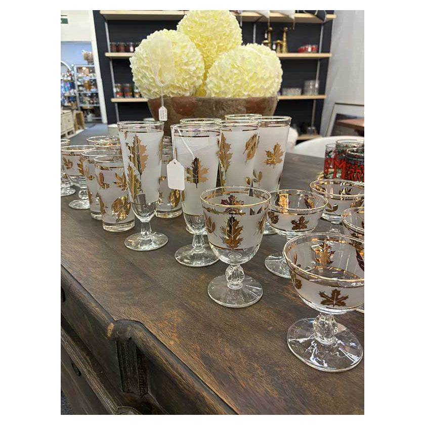 Vintage glassware for a vintage Thanksgiving table setting